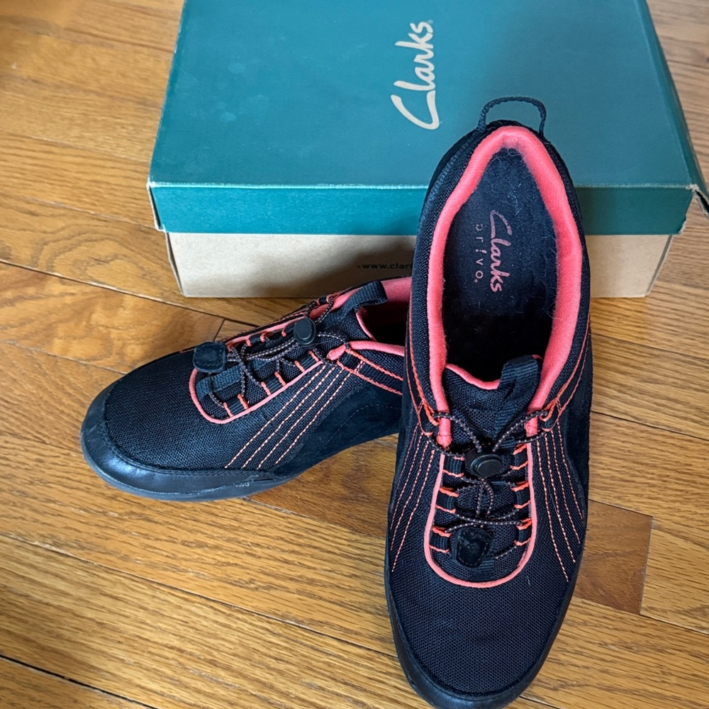Clarks Haley Cortland Sneakers - Black & Pink - sz 10